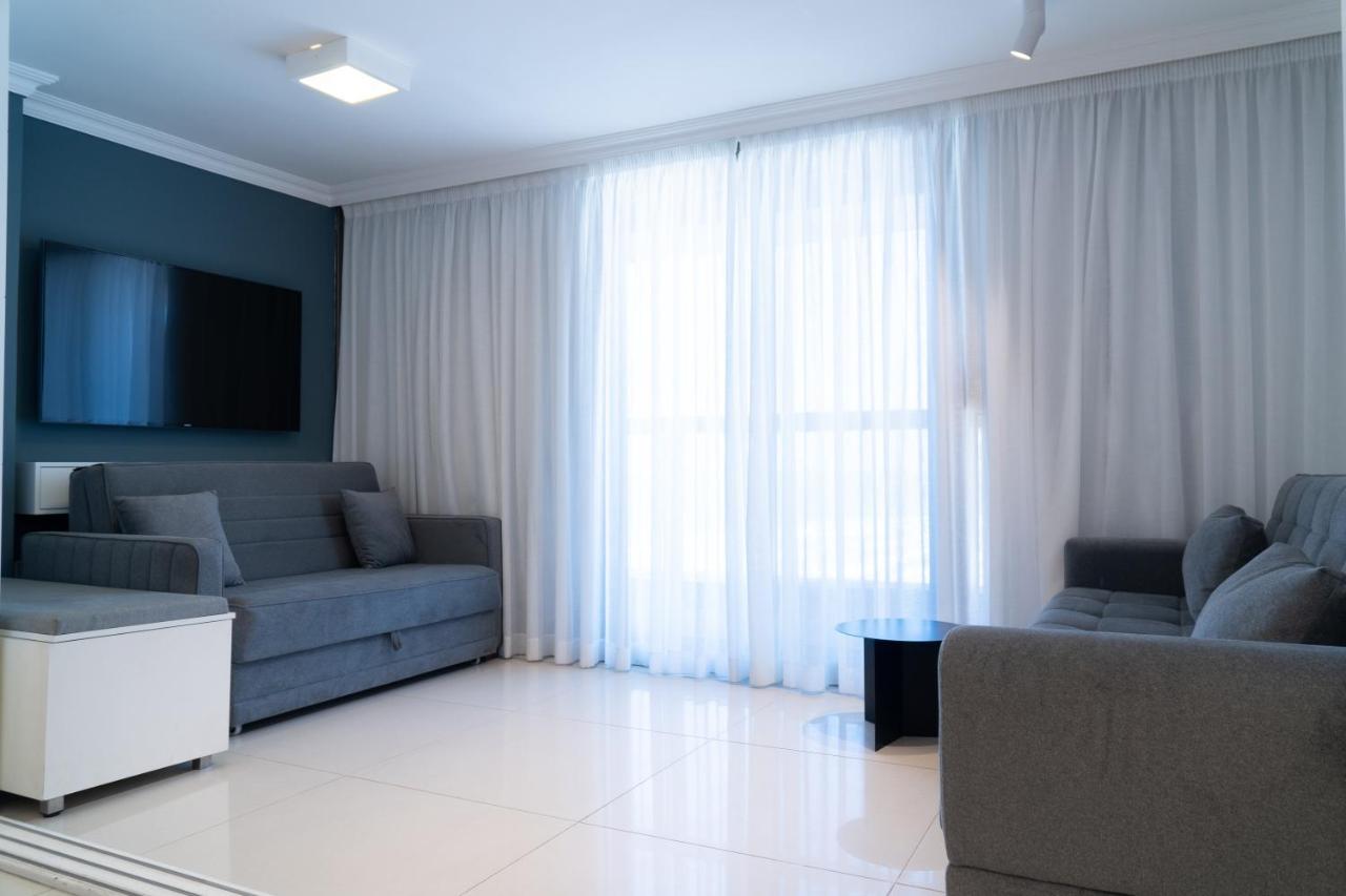 Beachfront Boutique Apartment Herzliya Екстер'єр фото