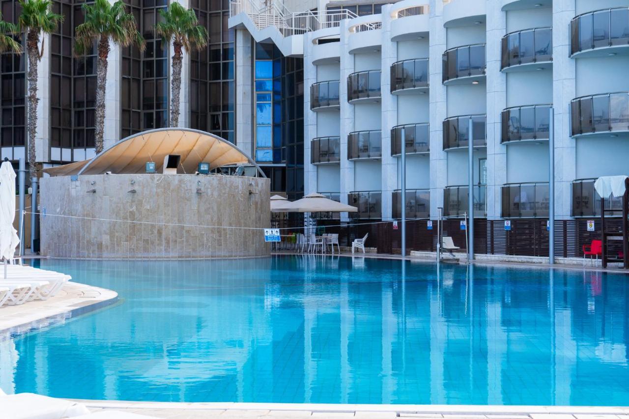 Beachfront Boutique Apartment Herzliya Екстер'єр фото